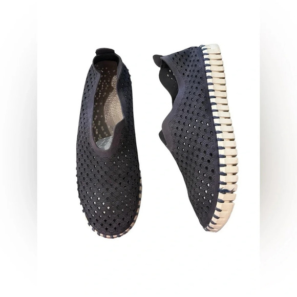 Ilse Jacobsen Women's Tulip Flat Slip On Shoe Navy Blue Perf Leather - Picture 1 of 7